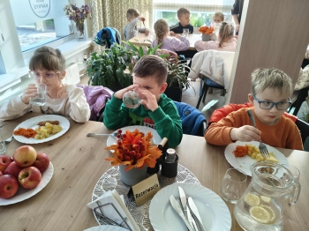 9751c70a-eefd-4edc-9da5-b6d7b65b8ad0