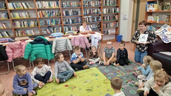 da0b47b9-7913-4c72-9e1a-5a7259ccc9c1