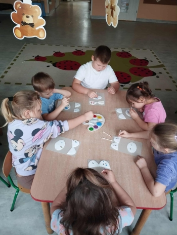 5f061018-55e1-4f9b-ac98-84c58274bd65