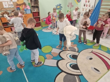 1374ab09-fde2-4cd9-9619-b64176ed68f2