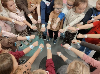 c1958f06-4efd-45f5-a866-c390ecce063a