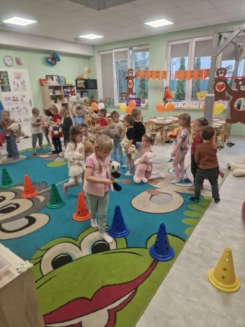 e0e57b5f-9c73-40da-a2db-a7b4d440665b