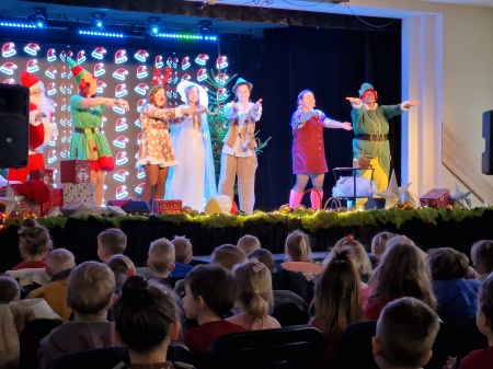 Przedstawienie Świąteczne w wykonaniu Rodziców